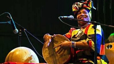 الجمعة.. حفل غنائى لـ «آسيا مدني» على مسرح «روم أرت»