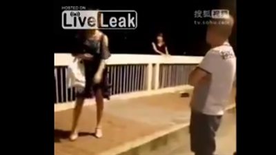 بالفيديو.. آخر كلمات لامرأة مخمورة قبل إلقاء نفسها في نهر