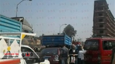 بالصور.. شلل مرورى فى