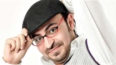 أحمد يونس يبدأ حملة جديدة لشراء الأدوات المدرسية للأطفال الأيتام