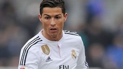 بالصور.. أكثر 5 لاعبين كرة قدم جاذبية في عيون النساء