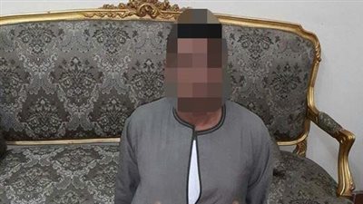 تفاصيل القبض على تاجر مصوغات بتهمة السرقة في أسوان.. المتهم تمكن من الهرب والاختفاء عام كامل.. سرق سبائك ذهبية من صديقه.. وقوات الأمن تنجح في ضبطه بـ«شقة مفروشة»