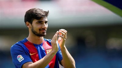 إيفرتون يقترب من ضم جوميز لاعب برشلونة إعارة لمدة موسم