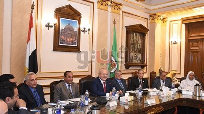 تفاصيل الاجتماع الأخير لمجلس جامعة القاهرة قبل الدراسة.. الخشت: انتهاء كافة الاستعدادات للعام الجديد.. تسكين طلاب المدن بداية من السبت.. حظر العمل الحزبي والطائفي.. التوسع في الأنشطة الطلابية