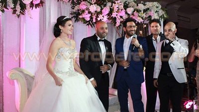 بالصور.. تامر حسنى وبوسى يشعلان حفل زفاف نجل رجل أعمال