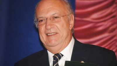 عمر خيرت فى الجامعة الأمريكية.. الخميس