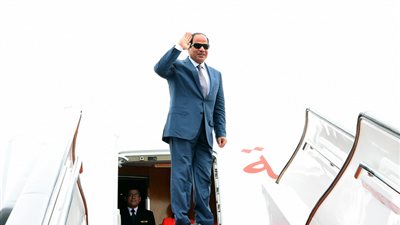 تفاصيل اليوم الأول لـ«السيسي» بنيويورك.. يبحث تعزيز التعاون بين مصر و«دافوس».. يستعرض الفرص الاستثمارية بمشروع تنمية القناة.. ويؤكد اعتزام مصر بناء محطة الضبعة ويطالب بإخلاء المنطق