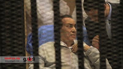النيابة العامة تتسلم تقرير الكشف الصحى على مبارك.. غدًا