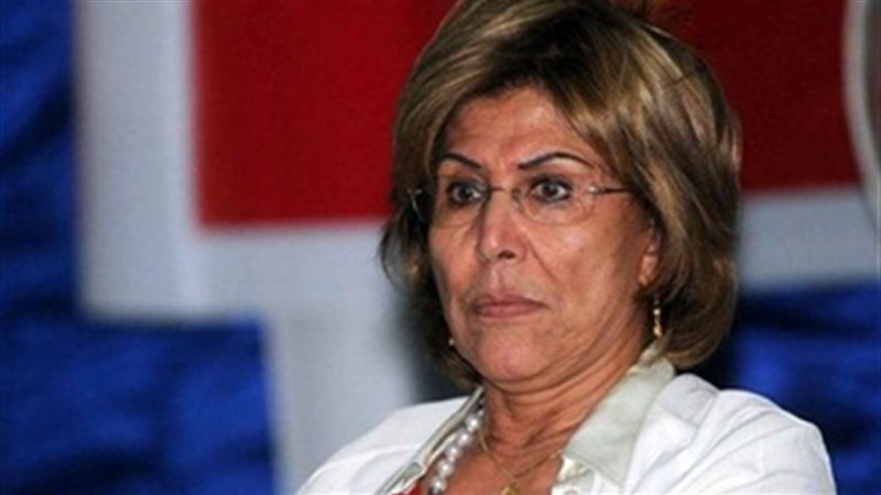  الكاتبة الصحفية