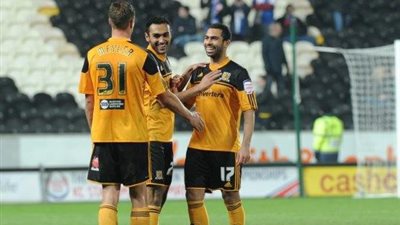 المحمدى وفتحى أساسيان مع هال أمام 