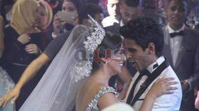 حكيم وأوكا وأورتيجا يشاركون إحياء حفل زفاف حمدي الميرغني