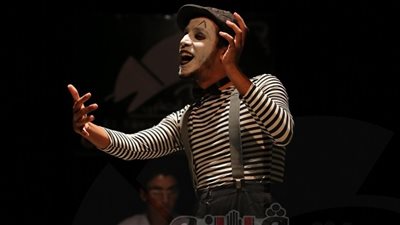 بالصور.. «ميوجن» يحيي سهرة غنائية على مسرح الحكمة بساقية الصاوي