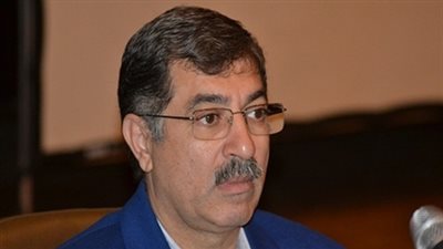 علاء صادق يزعم أن صورة السيسي في خطاب الاستفتاء 