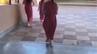 بالفيديو.. رد فعل معلمة فاجأتها طالبات بالحضور قبل الدراسة