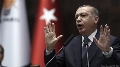 الليرة التركية تهبط بسبب رسوم ترامب.. وأردوغان: نواجه حربا اقتصادية