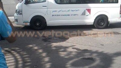 بالصور.. وصول طلاب الجامعة الفرنسية لحضور لقاء الرئيس