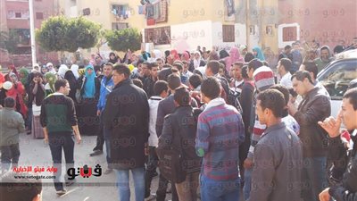 بالصور.. مسيرة لطلاب 