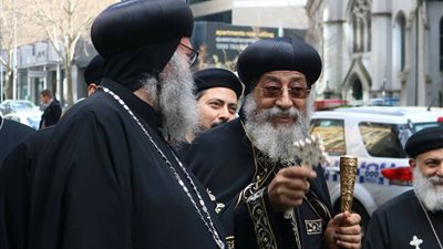 بالصور.. البابا تواضروس يلتقي كهنة استراليا