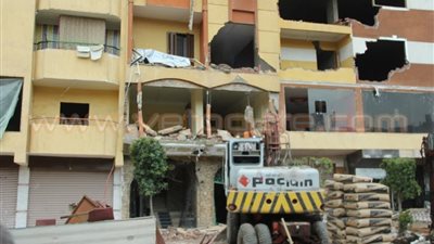 بدء تنكيس العقارين الثالث والرابع المخالفين بالمطرية