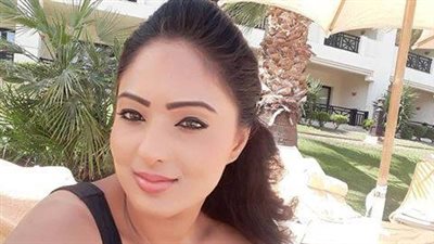 بالصور.. الممثلة الهندية نيكيشا باتيل تقضي إجازتها في الغردقة