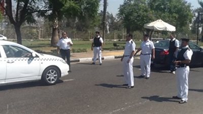 مدير إدارة المرور: الحركة المرورية مستقرة في ثالث أيام العيد.. مجدي عزالدين: خدمات أمنية مكثفة على الطرق والميادين لتنظيم الحركة وضبط المتحرشين.. نتابع تنفيذ خطة وزير الداخلية لتحقيق أمن وأمان المواطن