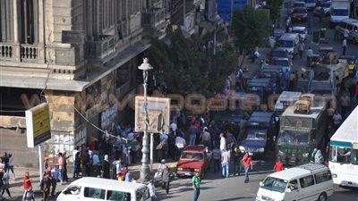 بالصور.. حملة أمنية لمطاردة الباعة الجائلين بالإسكندرية