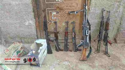 ضبط رشاشات آلية بحوزة مسلحين أطلقا النيران على كمين بالإسماعيلية