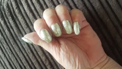 جدة تكتشف: قبح الأظافر علامة على سرطان الرئة (صور)