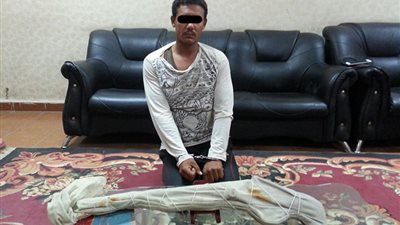 بالصور.. ضبط عاطلين بحوزتهما أسلحة نارية في الشرقية