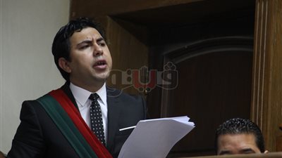 النيابة: محافظ المنوفية السابق حول جزءا من الرشوة لحساب زوجته العرفية