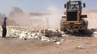 بالفيديو والصور.. تنفيذ 11 قرار إزالة تعد على الأراضي الزراعية بالشرقية