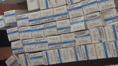 ضبط 1240 شريط دواء بمطار القاهرة