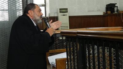 تأجيل محاكمة بديع وآخرين في أحداث مكتب الإرشاد لـ19 أغسطس (صور)