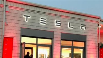 صندوق الاستثمارات العامة السعودي لم يبد رغبة في تمويل شراء تسلا