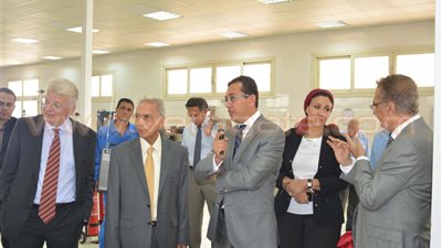 بالصور.. السفير الألماني بالقاهرة: الصناعة المصرية تطورت بشكل كبير