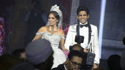 عروض «مسرح مصر» تمنع حمدي الميرغني وإسراء من قضاء شهر العسل