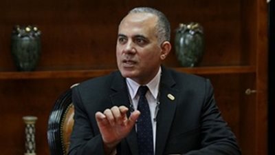 نائب وزير الري: مشروع قناطر أسيوط لا يقل أهمية عن السد العالي