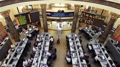 السويدي والنساجون الشرقيون يتصدران الأسهم المتراجعة بالبورصة