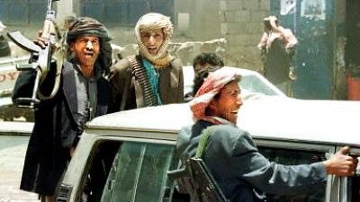 مسلحون يسيطرون على نقطة أمنية ويحتجزون جنودها بـ