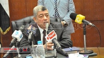 وزير الداخلية: قدمنا 188 شهيدا بعد الثورة.. نرفض إنشاء شرطة موازية.. وأمن سيناء سيشهد طفرة مستقبلا.. ونطالب المشرع بتشديد العقوبات على مهربى الوقود والسلع التموينية المدعمة