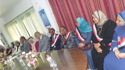 بالصور.. «قوى عاملة الإسكندرية» تكرم الموظفين المحالين للمعاش