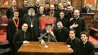 بالصور.. «تواضروس» يكرم خريجي كلية القديس أثناسيوس بملبورن