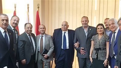 وزراء الاستثمار والمالية والتجارة يتفقون على إزالة معوقات القطاع الخاص