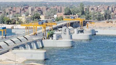 كبار رجال الدولة يتوافدون على مقر حفل افتتاح قناطر أسيوط الجديدة