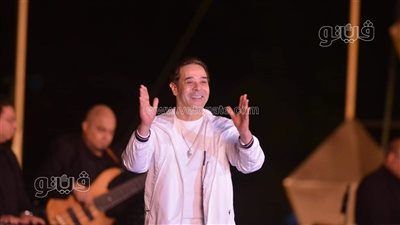 وسط حشد جماهيري ضخم.. مدحت صالح يتألق في افتتاح روماني الإسكندرية