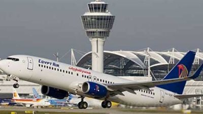 مصر للطيران تنقل ضيوف الرحمن لأرض الوطن.. فتحي: مد الجسر الجوي حتى 11 أكتوبر لإعادة 70 ألف حاج.. يؤكد: إعطاء أولوية للمصابين في حادث «منى».. هناك تعاون كامل مع السلطات السعودية لراحة ضيوف ال