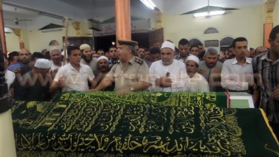 بالفيديو.. عائلة شهيد العريش تصر على رؤية جثمانه بالشرقية