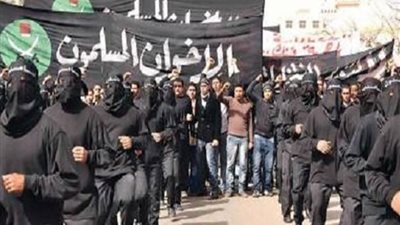 الإخوان يشاركون فى الاستفتاء بمخطط لتعطيل خارطة الطريق.. القلا: مشاركتهم فى انتخابات الأطباء تؤكد ذلك.. ويعملون على كسب تعاطف الشارع بمنطق أنهم 