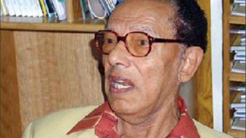 الدكتور مصطفى محمود