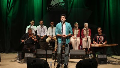 محمد عاطف يقدم حفل إنشاد ديني في ساقية الصاوي (صور)